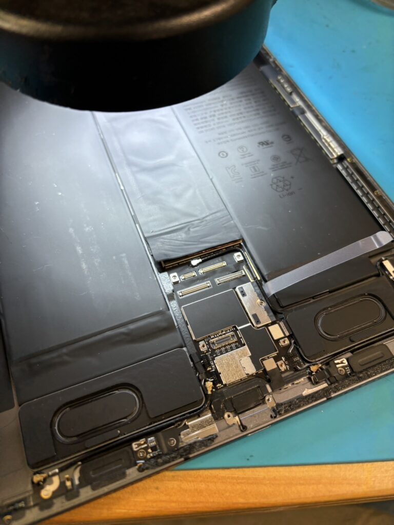 iPadPro11 3世代ドックコネクタ交換